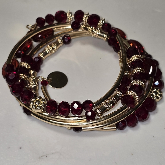 Vintage Red Faceted Beaded Gold Tone Coil Bracelet - Picture 1 of 5